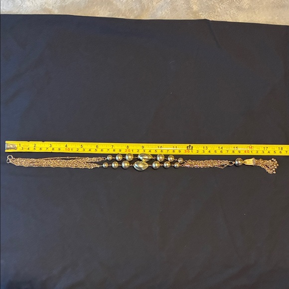 Vintage gold tone necklace with tassel - Picture 2 of 6